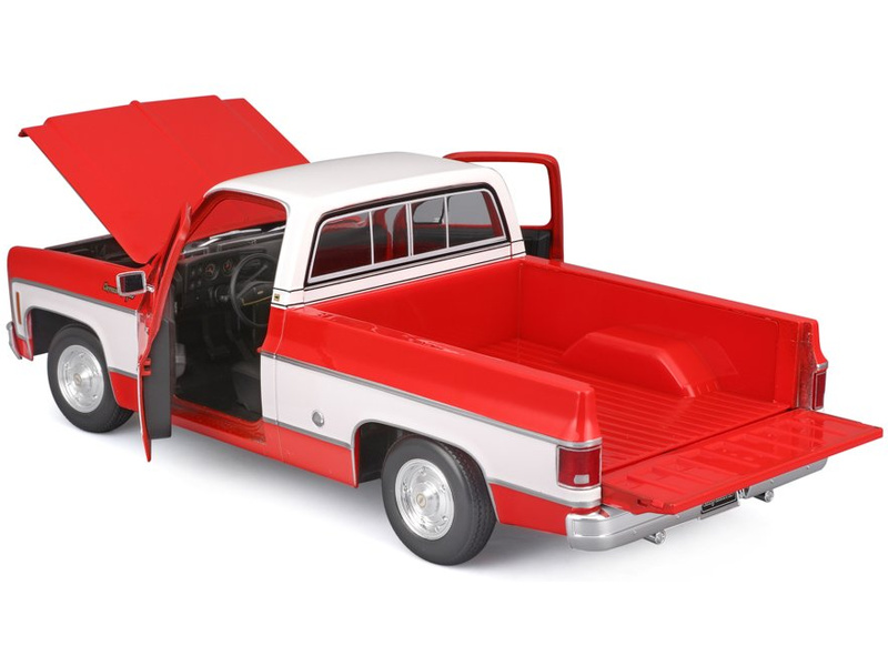 Maisto Chevrolet C10 Cheyenne Super 1:18 1974 červeno-bílá