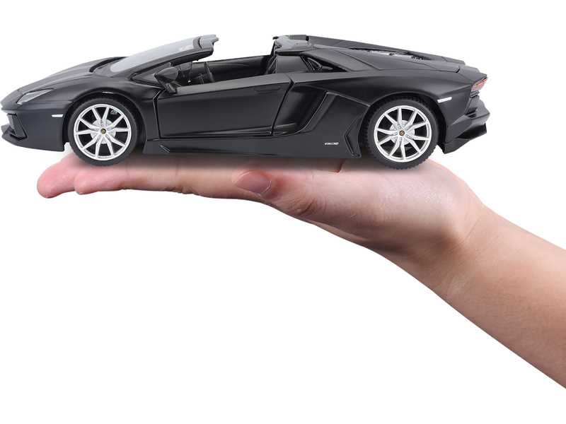 Maisto Lamborghini Aventador LP 700-4 Roadster 1:24