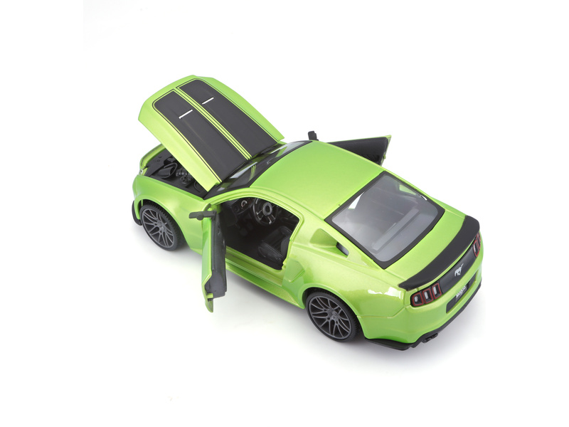 Maisto Ford Mustang Street Racer 2014 1:24 matná zelená