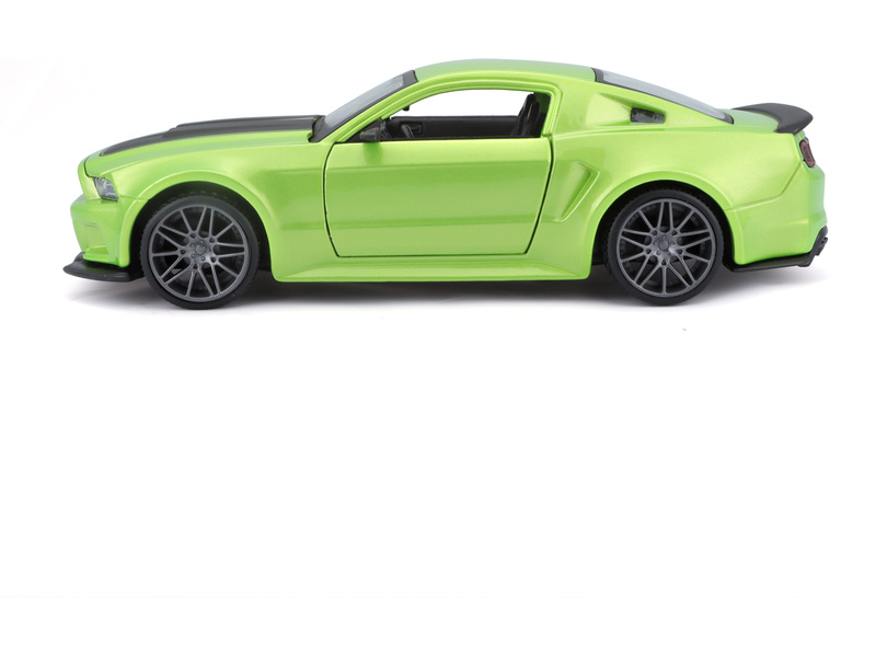 Maisto Ford Mustang Street Racer 2014 1:24 matná zelená