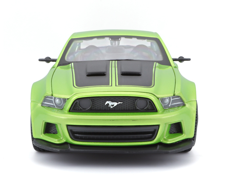 Maisto Ford Mustang Street Racer 2014 1:24 matná zelená