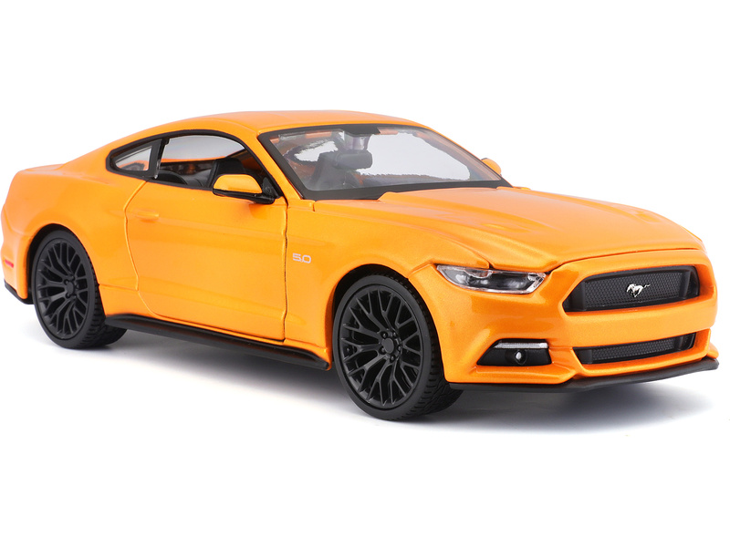 Maisto Ford Mustang GT 2015 1:24 oranžová
