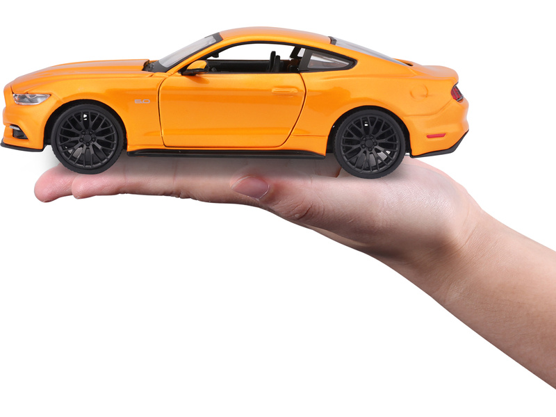 Maisto Ford Mustang GT 2015 1:24 oranžová