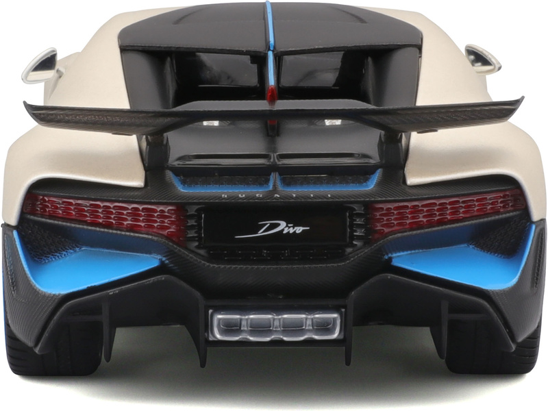 Maisto Bugatti Divo 1:24 bílá metalíza
