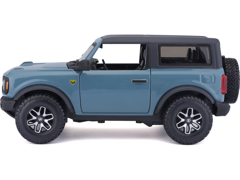 Maisto Ford Bronco 2021 1:24 modrá