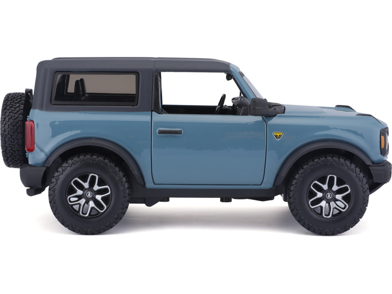 Maisto Ford Bronco 2021 1:24 modrá