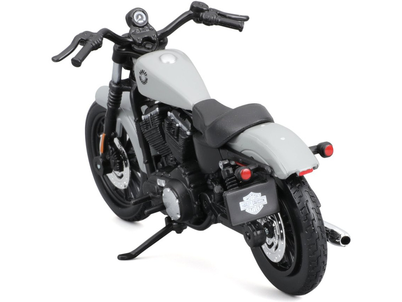 Maisto Harley-Davidson Sportster Iron 883 2022 1:18