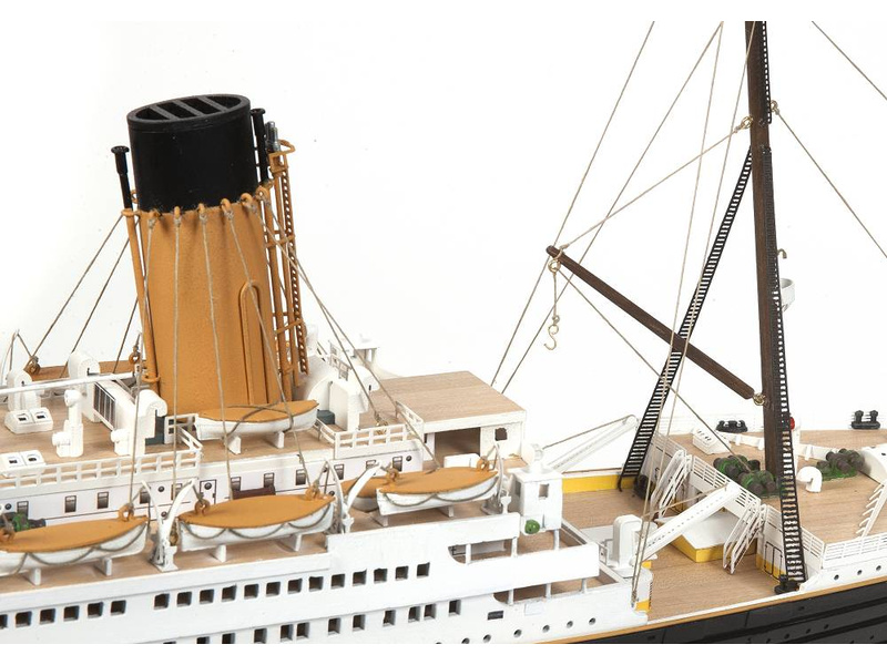 OCCRE Titanic 1:300 kit