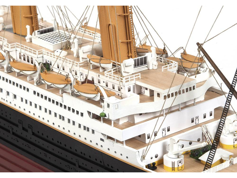 OCCRE Titanic 1:300 kit