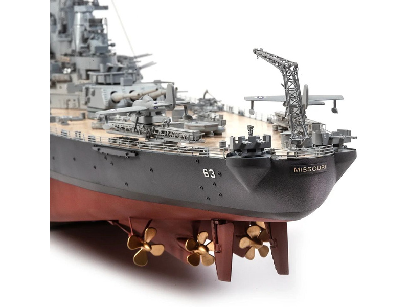 OCCRE USS Missouri 1:200 kit