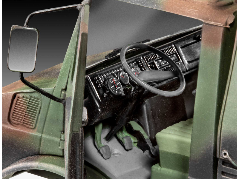 Revell Mercedes-Benz Unimog 2T mil gl (1:35)