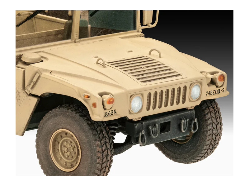Revell HMMWV M1097A2 (1:35)