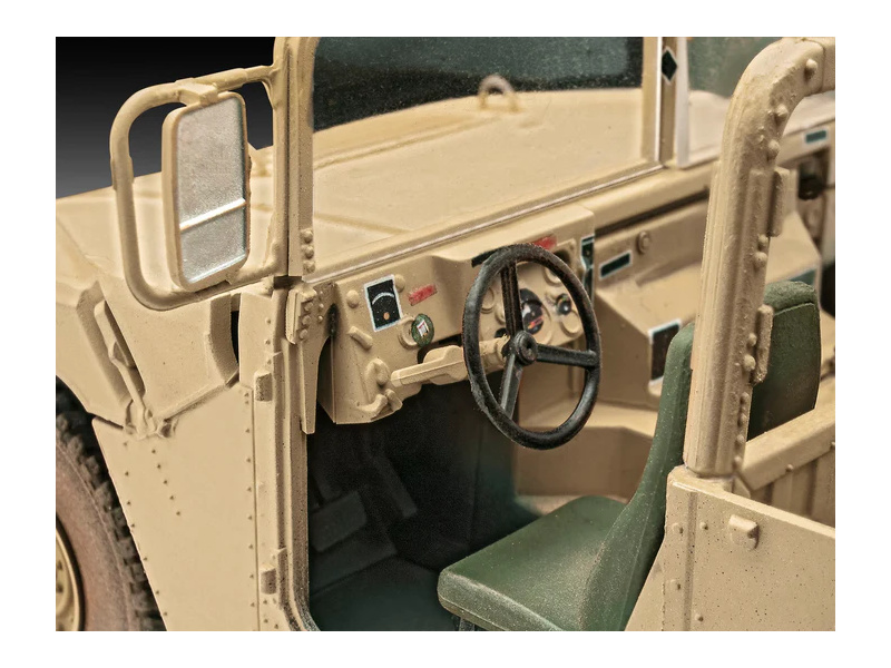 Revell HMMWV M1097A2 (1:35)