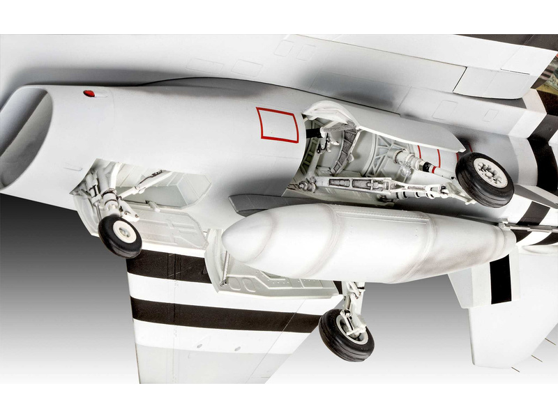 Revell General Dynamics F-16 Falcon 50. výročí (1:32)