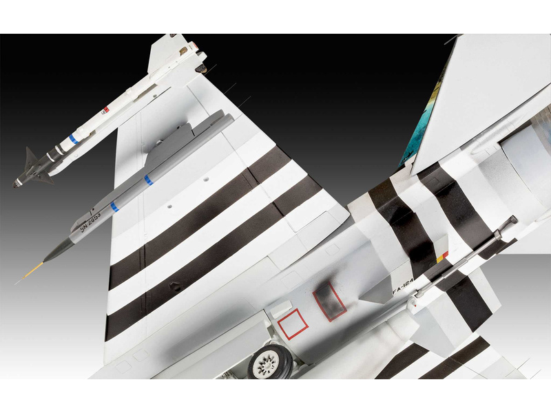 Revell General Dynamics F-16 Falcon 50. výročí (1:32)