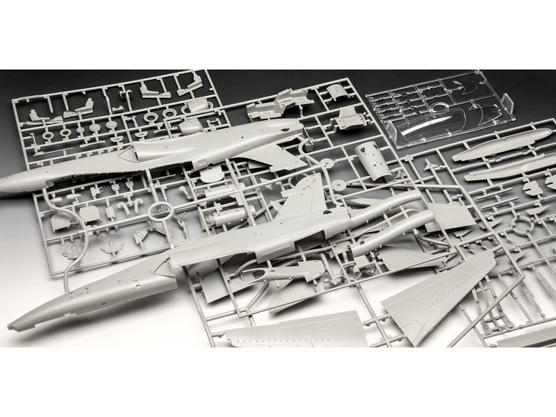 Revell BAe Hawk T2 (1:32)