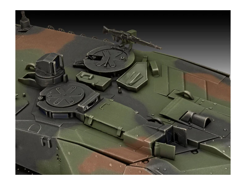 Revell Leopard 2 A6A2 70 Years Bundeswehr (1:35) (Exclusive Edition)