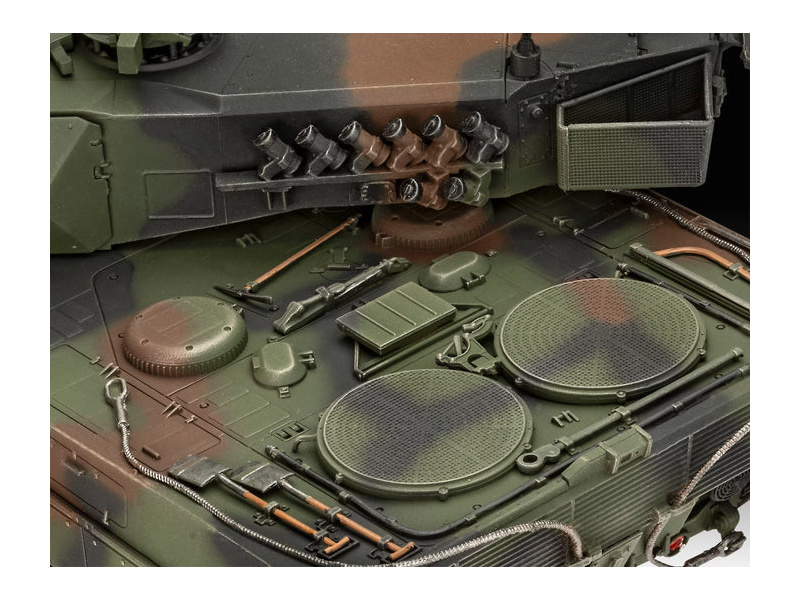 Revell Leopard 2 A6A2 70 Years Bundeswehr (1:35) (Exclusive Edition)