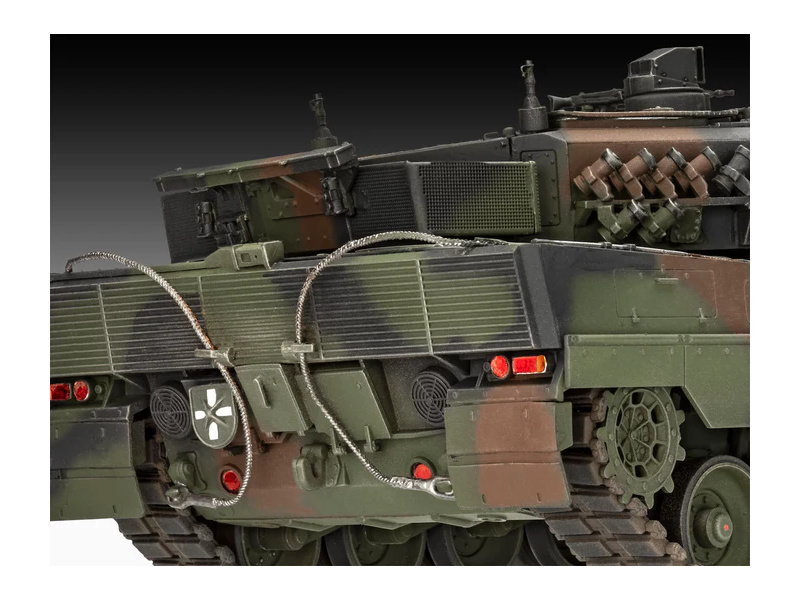 Revell Leopard 2 A6A2 70 Years Bundeswehr (1:35) (Exclusive Edition)