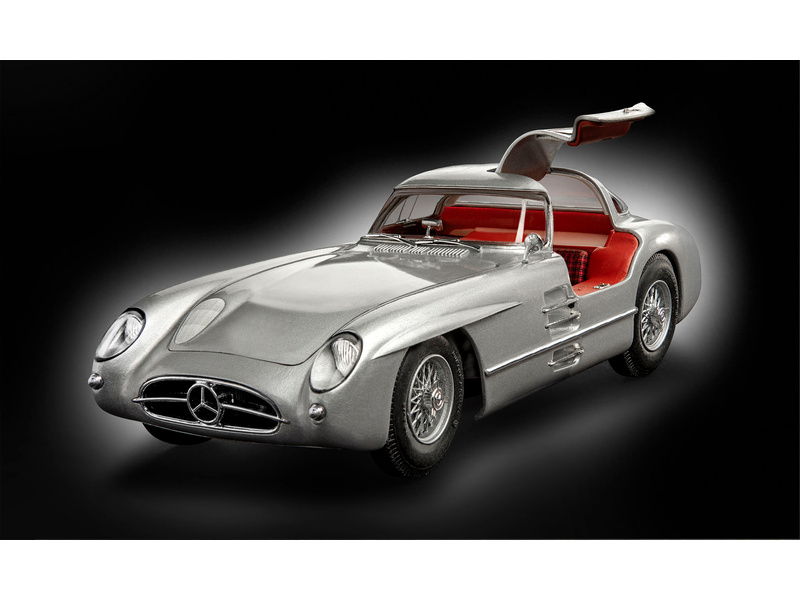 Revell Mercedes-Benz 300 SLR (70. výročí) (1:24) (giftset)