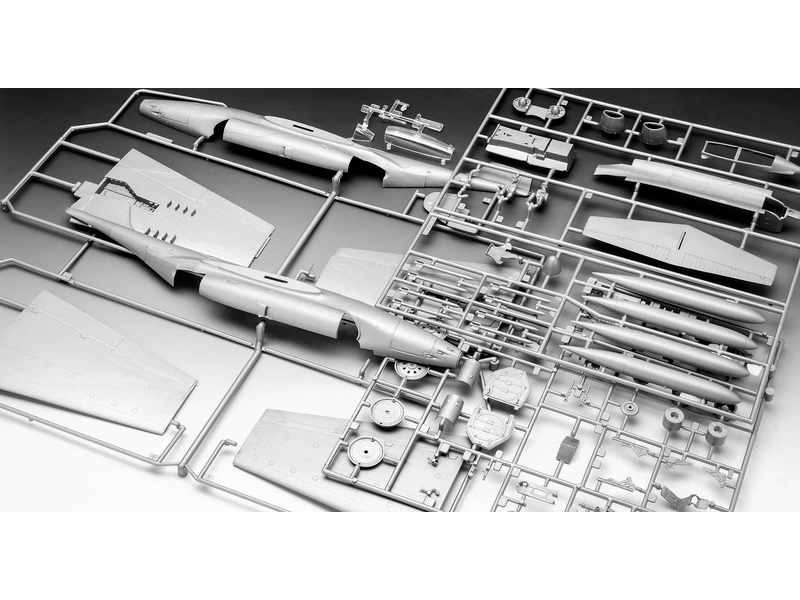 Revell Northrop F-89 Scorpion 50. výročí (1:48) (giftset)