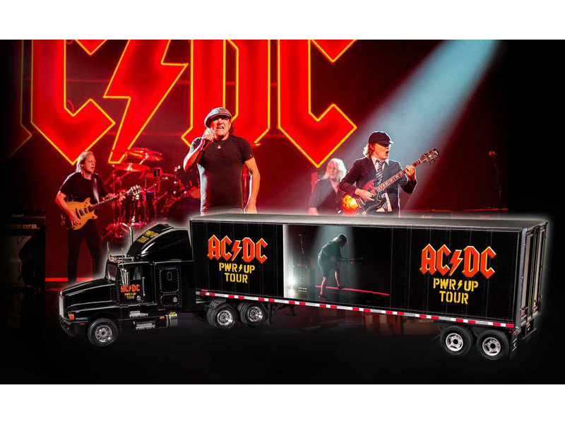 Revell AC/DC Tour Truck Power Up (1:32)
