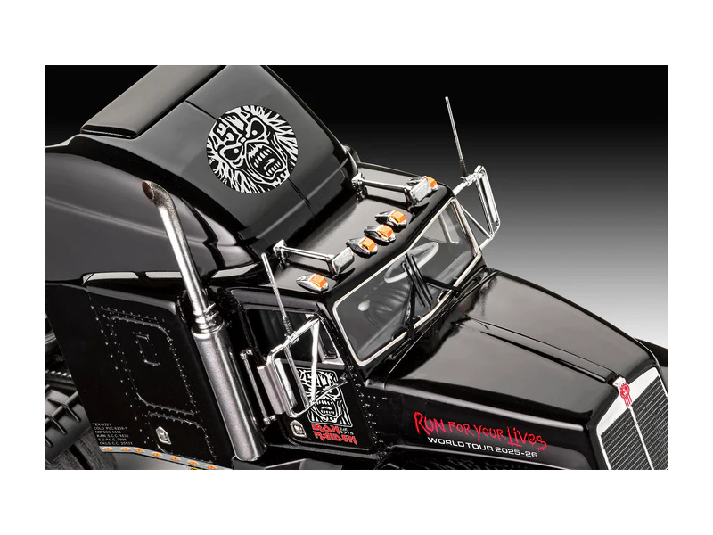Revell Tour Truck "Iron Maiden" (1:32)