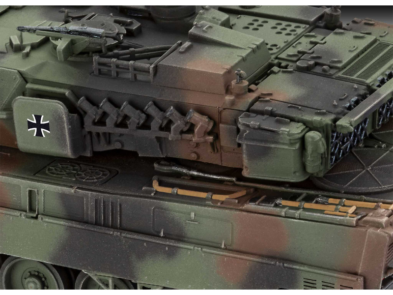 Revell Leopard 2A7V (1:72) (sada)