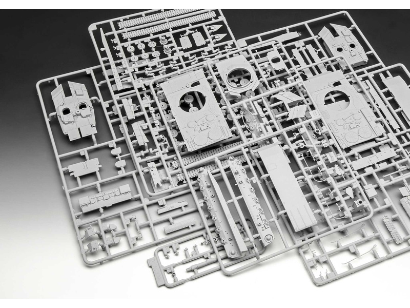 Revell Leopard 2A7V (1:72) (sada)