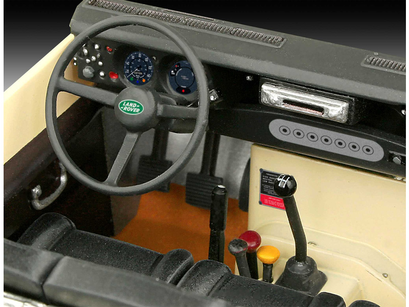 Revell Land Rover Series III LWB Commercial (1:24) (sada)