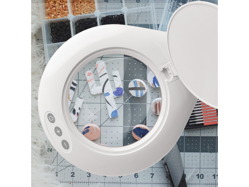 Lightcraft podlahová LED lampa s lupou a podstavcem