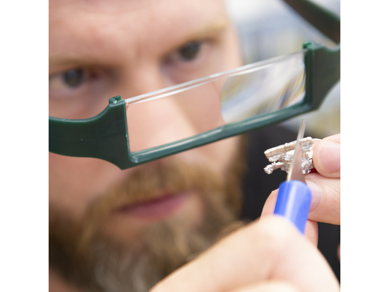 Modelcraft čelenka s lupou