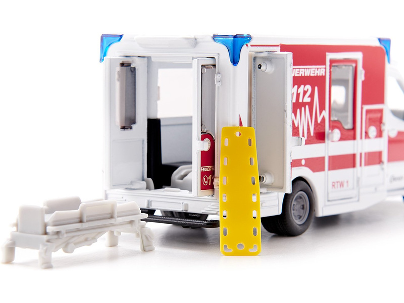 SIKU Super - ambulance Mercedes-Benz Sprinter 1:50