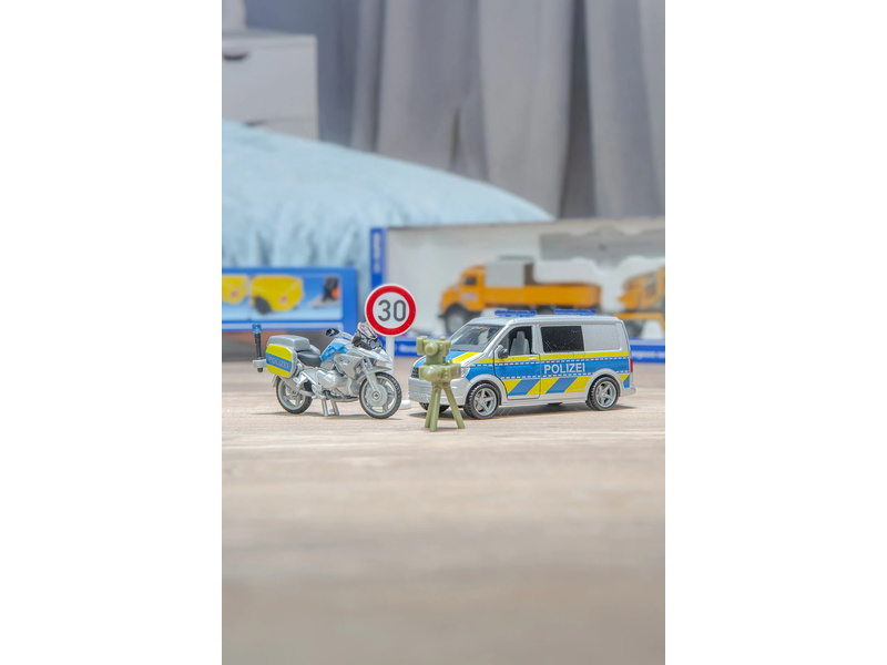 SIKU Super - Volkswagen T6 policejní dodávka s motorkou 1:50