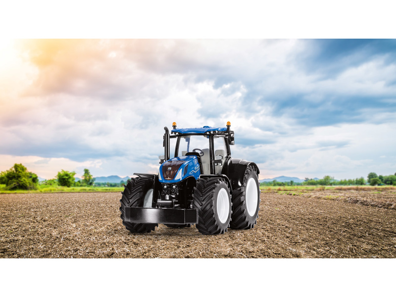 SIKU Farmer - traktor New Holland T7, 1:32