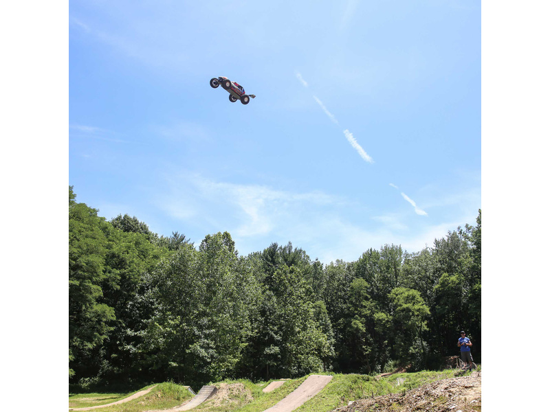 Losi Tenacity Pro 1:10 4WD RTR Lucas Oil