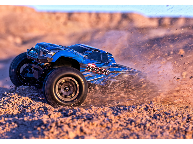 Traxxas Mini Maxx 1:12 BL-2s RTR černý