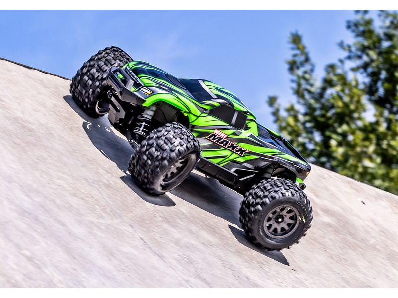 Traxxas Mini Maxx 1:12 BL-2s RTR černý