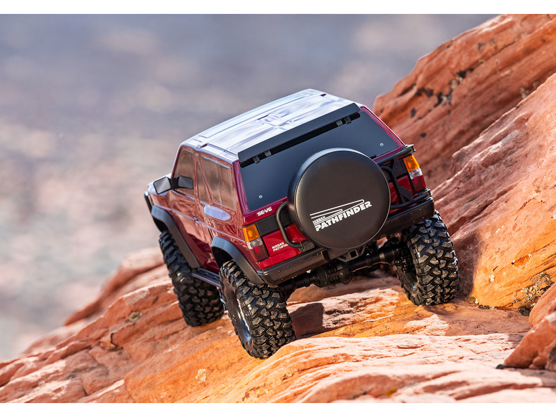 Traxxas TRX-4 Nissan Pathfinder 1988 1:10 RTR červený