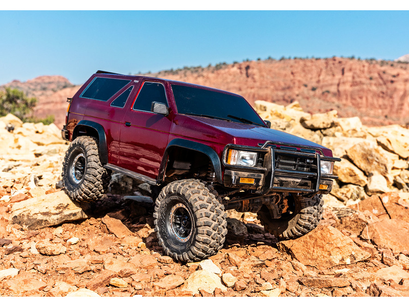 Traxxas TRX-4 Nissan Pathfinder 1988 1:10 RTR červený