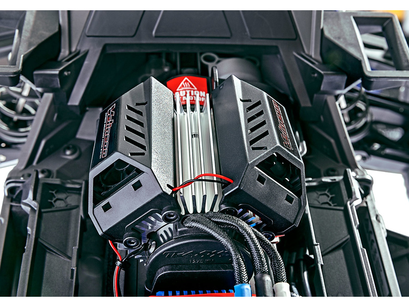 Traxxas XRT 8S 1:6 4WD RTR modrá