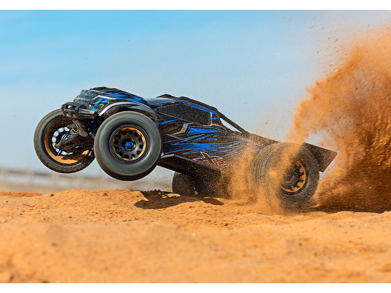 Traxxas XRT 8S Ultimate 1:6 4WD RTR modrý