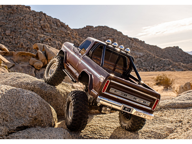 Traxxas TRX-4 Ford F-150 Ranger XLT 1:10 RTR hnědá metalíza