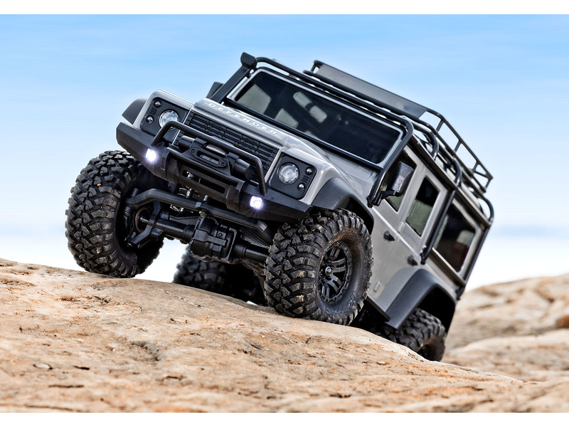 Traxxas TRX-4M Land Rover Defender 1:18 RTR růžový