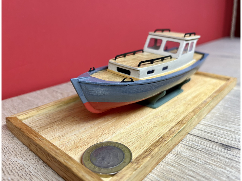 Türkmodel kabinový motorový člun 1:35 kit