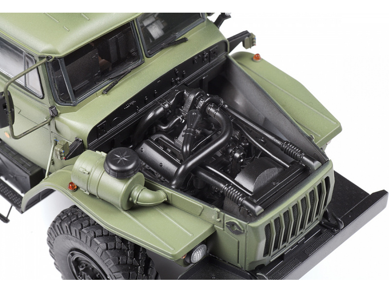 Zvezda BM-21 Grad (1:35)