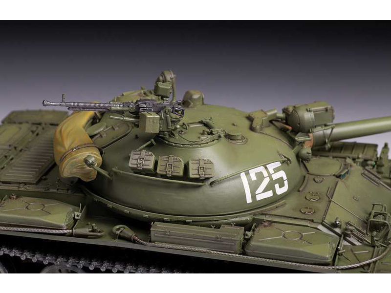 Zvezda T-62 verze 1974 - 1975 (1:35)