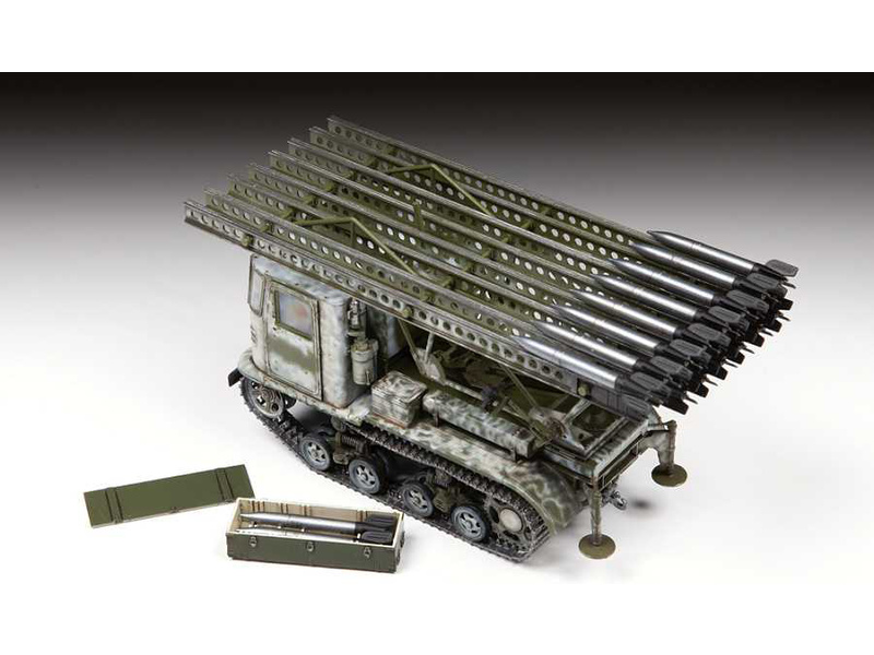 Zvezda STZ-5 s BM-13 Kaťuša (1:35)