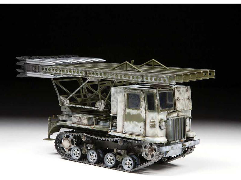 Zvezda STZ-5 s BM-13 Kaťuša (1:35)