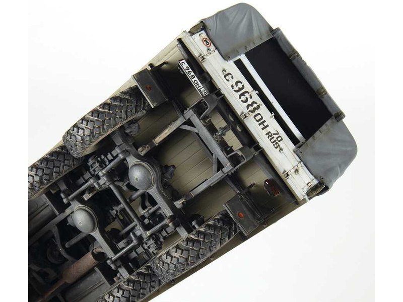 Zvezda ZIL-131 (1:35)